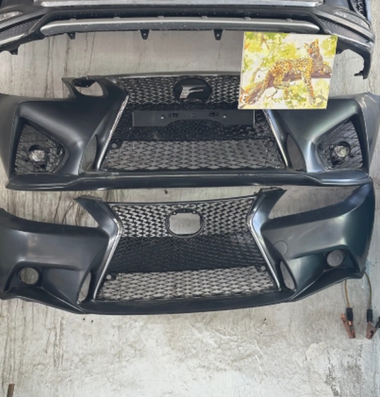 Бампер на Lexus is 250